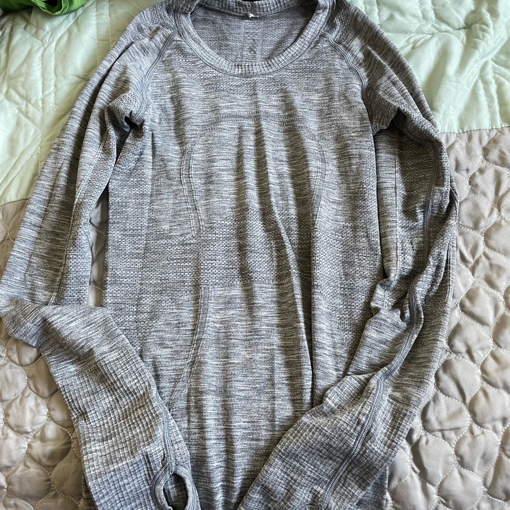 Lulu lemon top